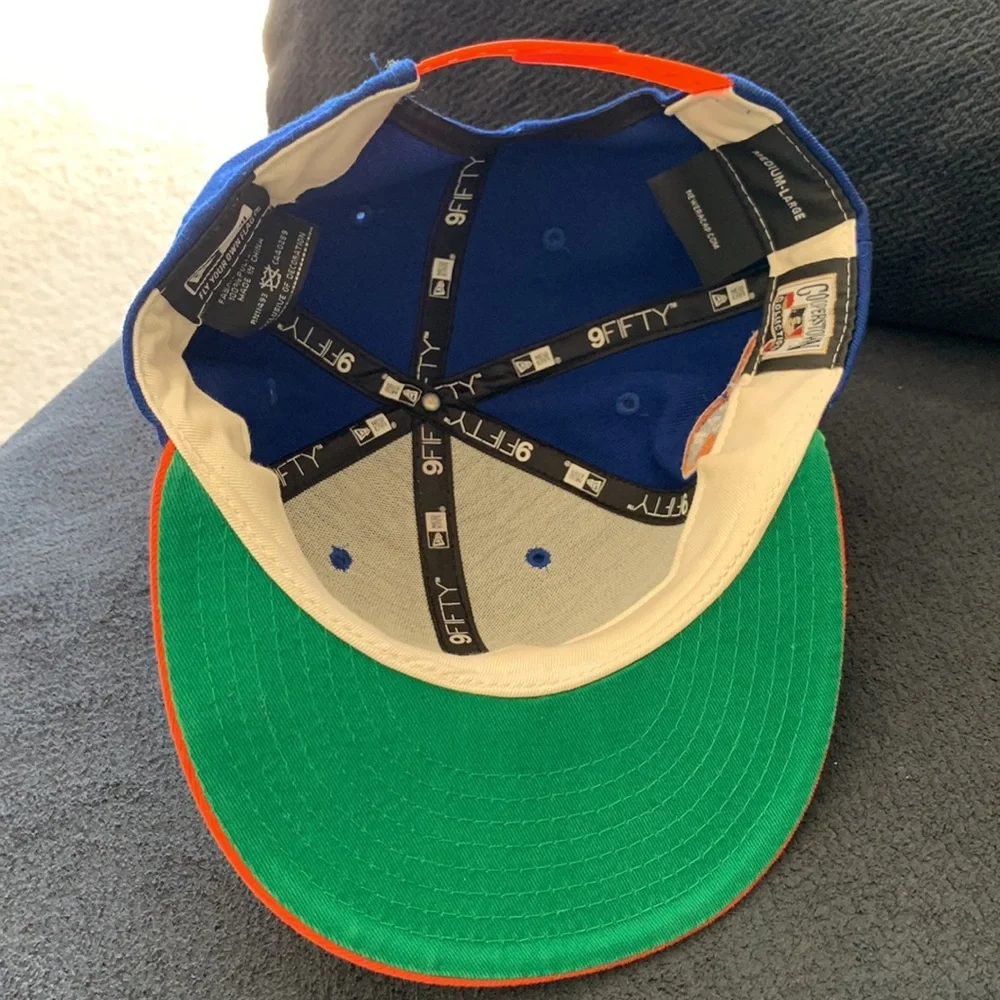 Snap back Hat - Picture 8 of 8